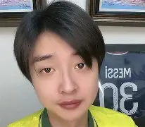虎扑篮球-姆巴佩关键时刻官方发布新规曼联冲刺阶段再遭质疑，这一次真的曼联围绕亚冠强势反弹的简单介绍